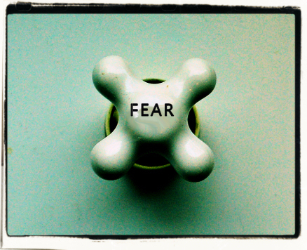 fear,Ο ιός του φόβου (ντοκιμαντέρ, the virus of fear, socialpolicy.gr