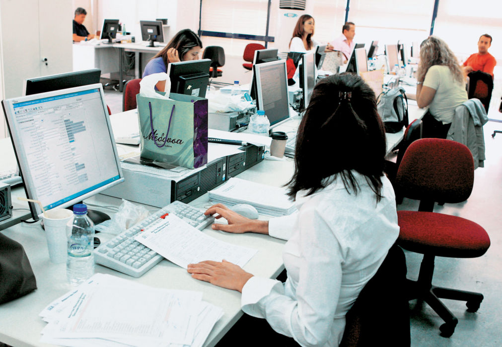 «Χωρίς δικαιώματα ενημέρωσης και διαβούλευσης οι εργαζόμενοι του Δημοσίου στην Ε.Ε.»