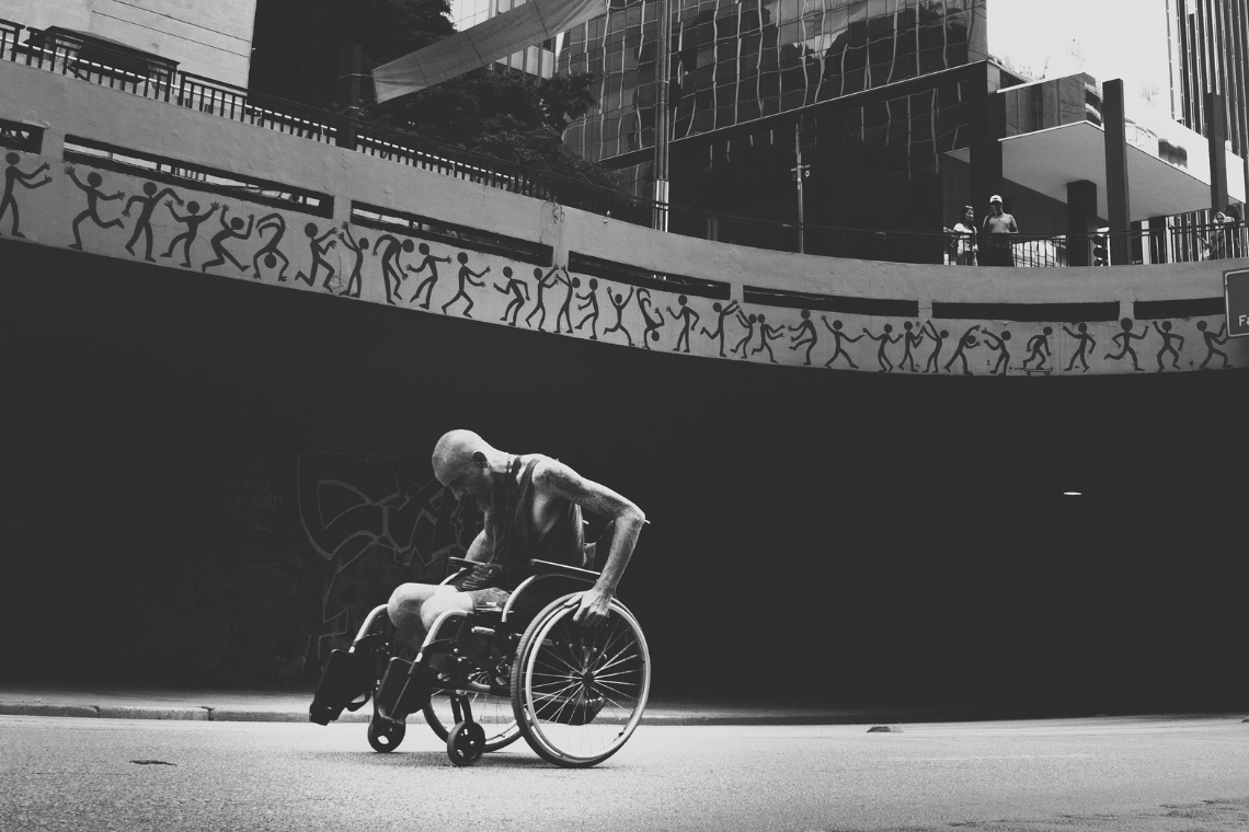 Το 80% των νοικοκυριών με άτομα που χρήζουν φροντίδας αδυνατούν να καλύψουν τις ανάγκες διαβίωσής τους