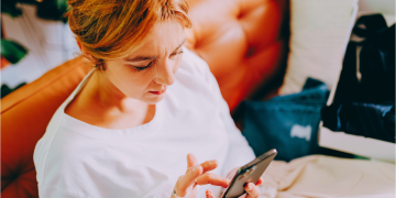 Η ψηφιακή βία είναι πραγματική βία | Διεθνής Ημέρα για την Εξάλειψη της βίας κατά των Γυναικών